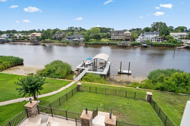 904 Waterton Ave., Myrtle Beach, SC 29579