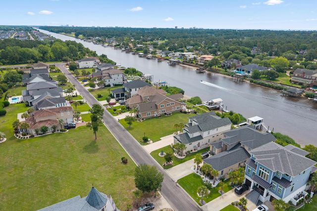 904 Waterton Ave., Myrtle Beach, SC 29579
