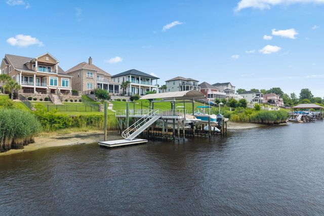 904 Waterton Ave., Myrtle Beach, SC 29579