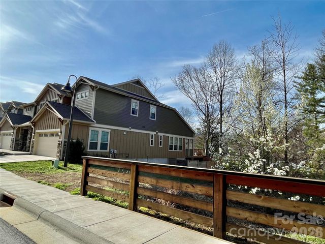 554 Sweet Birch Park Lane, Black Mountain, NC 28711