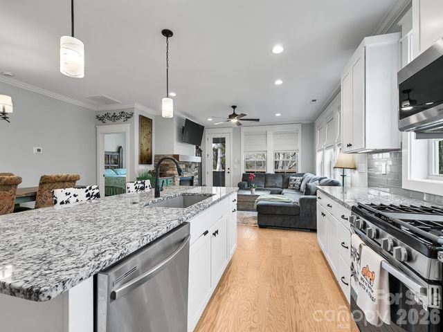 554 Sweet Birch Park Lane, Black Mountain, NC 28711