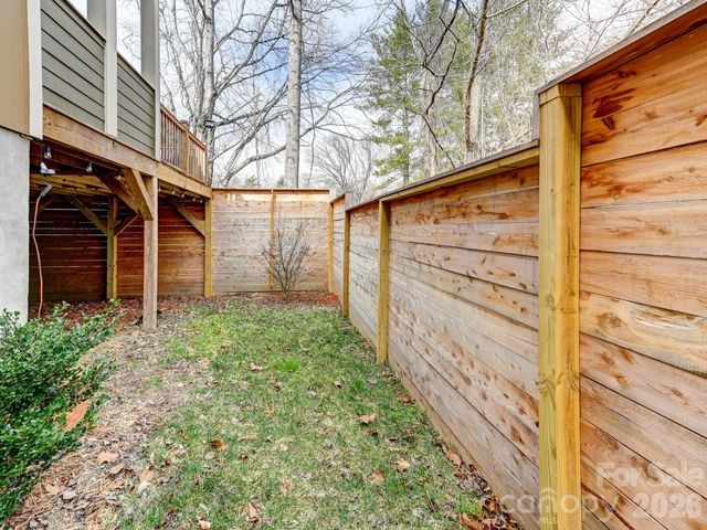 554 Sweet Birch Park Lane, Black Mountain, NC 28711