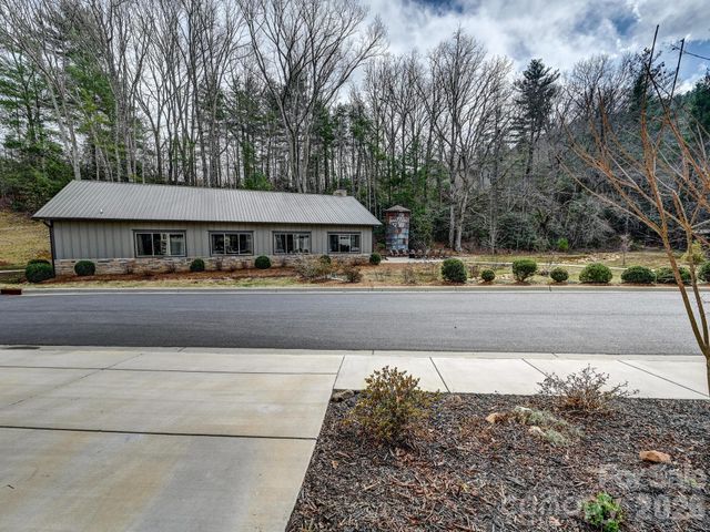 554 Sweet Birch Park Lane, Black Mountain, NC 28711