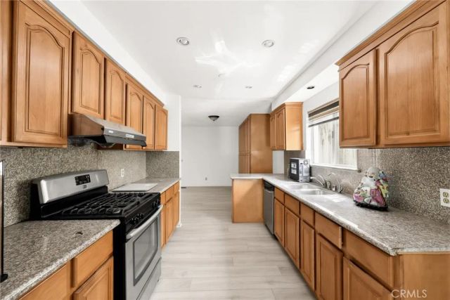 2575 Riverside Terrace, Los Angeles, CA 90039
