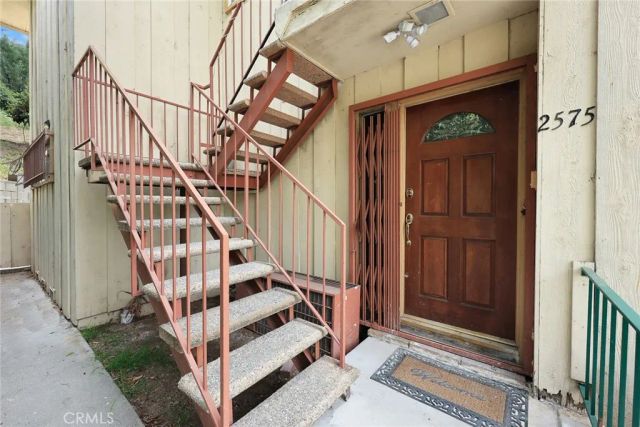2575 Riverside Terrace, Los Angeles, CA 90039