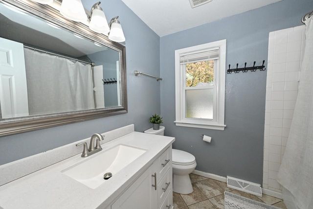 7007 W Beloit ROAD, West Allis, WI 53219