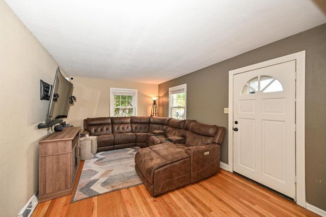 7007 W Beloit ROAD, West Allis, WI 53219