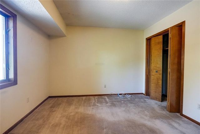 2811 Englewood Terrace, Independence, MO 64052
