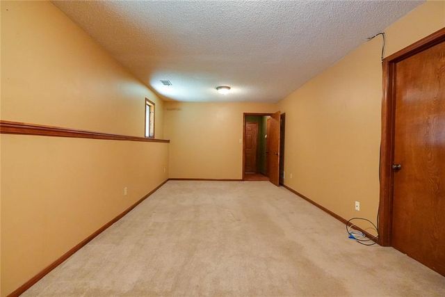 2811 Englewood Terrace, Independence, MO 64052