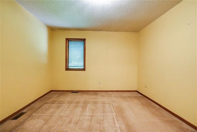 2811 Englewood Terrace, Independence, MO 64052