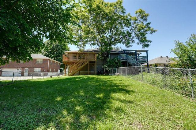 2811 Englewood Terrace, Independence, MO 64052
