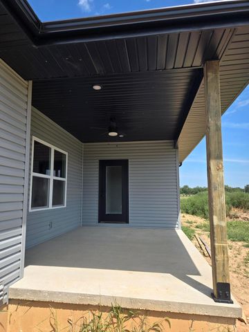 1150 Napper Road, Billings, MO 65610