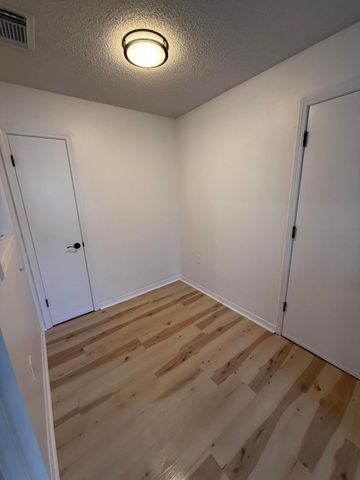 208 Elliott Road, Mary Esther, FL 32569