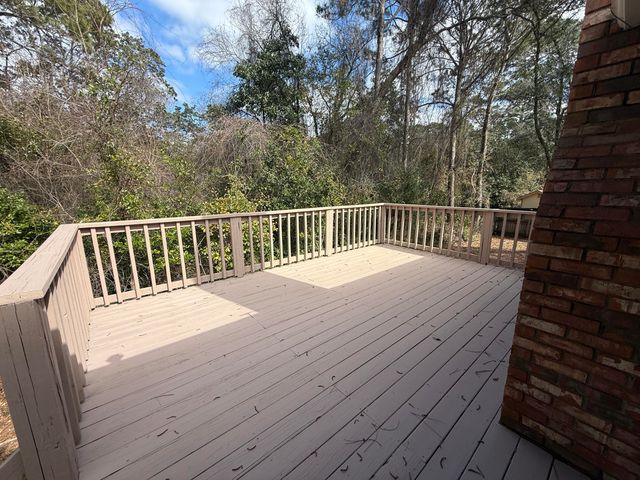 208 Elliott Road, Mary Esther, FL 32569