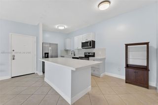 819 NE 199th St 6-206, Miami, FL 33179