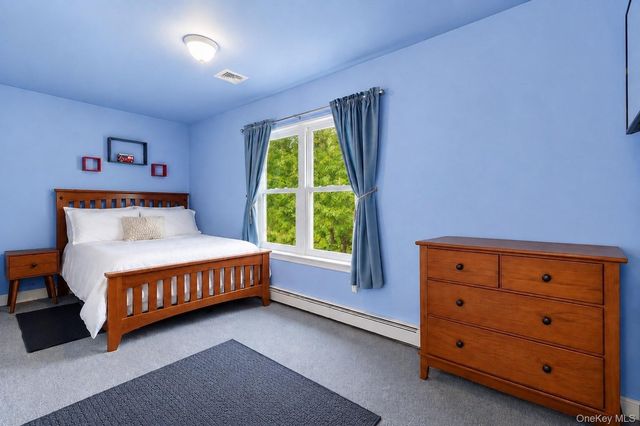 303 N Westchester Avenue N, West Babylon, NY 11704