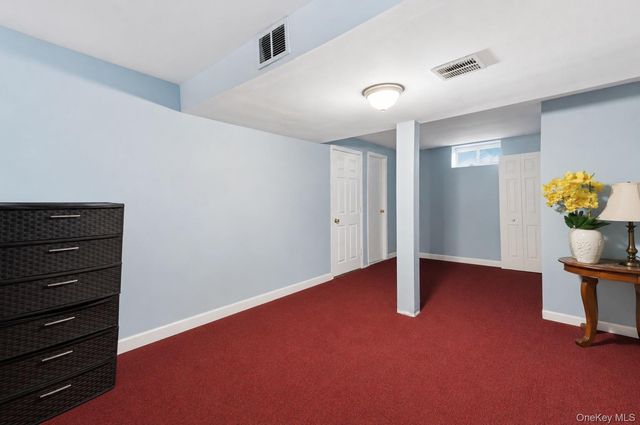 303 N Westchester Avenue N, West Babylon, NY 11704