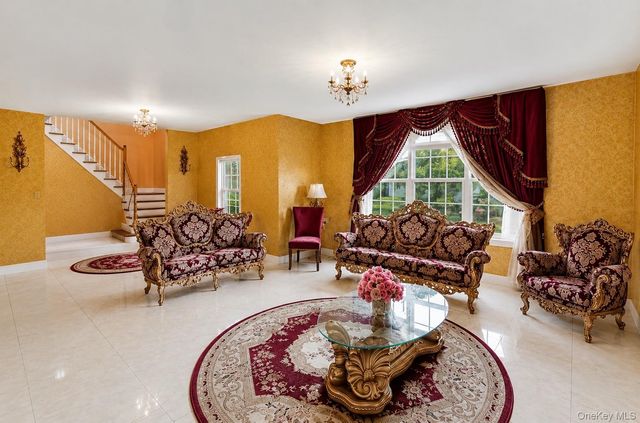 303 N Westchester Avenue N, West Babylon, NY 11704