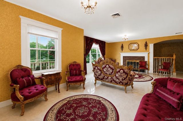 303 N Westchester Avenue N, West Babylon, NY 11704