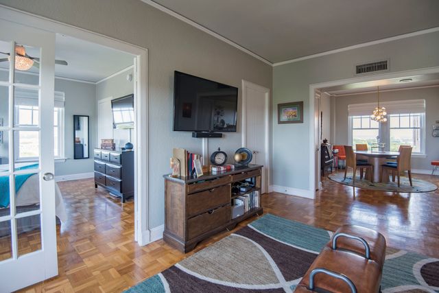 2306 Park Place Avenue 12B, Fort Worth, TX 76110