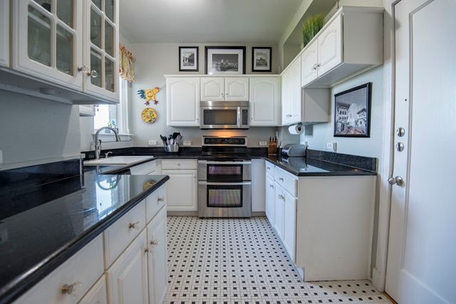 2306 Park Place Avenue 12B, Fort Worth, TX 76110