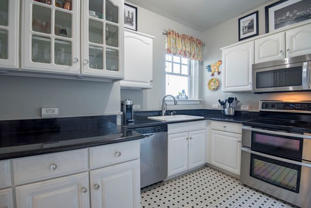 2306 Park Place Avenue 12B, Fort Worth, TX 76110