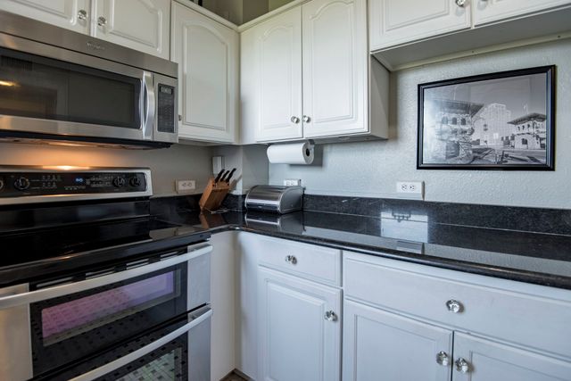 2306 Park Place Avenue 12B, Fort Worth, TX 76110