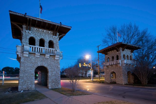 2306 Park Place Avenue 12B, Fort Worth, TX 76110