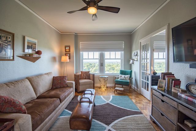 2306 Park Place Avenue 12B, Fort Worth, TX 76110