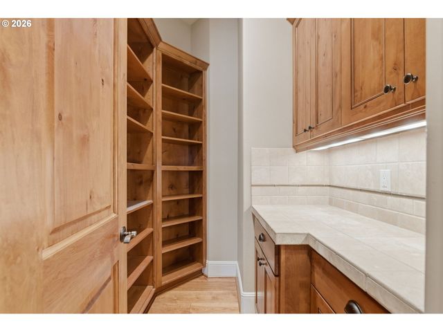 19420 S ELMA St, West Linn, OR 97068