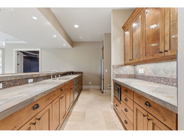 19420 S ELMA St, West Linn, OR 97068