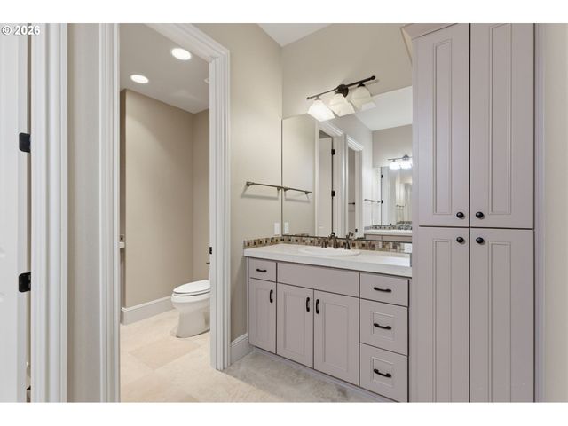 19420 S ELMA St, West Linn, OR 97068