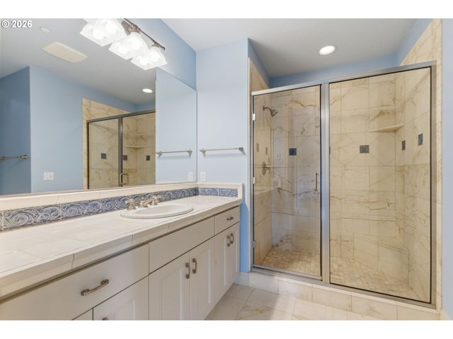 19420 S ELMA St, West Linn, OR 97068