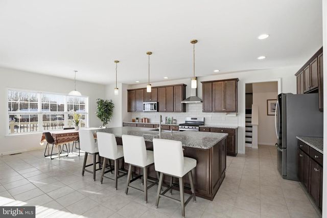 454 E DELP RD, Lancaster, PA 17601