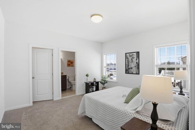 454 E DELP RD, Lancaster, PA 17601