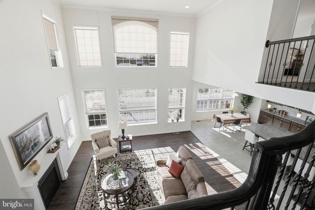 454 E DELP RD, Lancaster, PA 17601