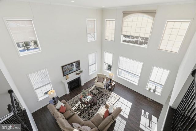 454 E DELP RD, Lancaster, PA 17601