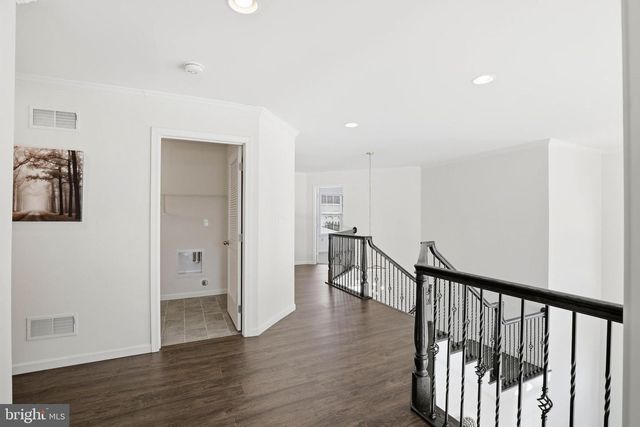 454 E DELP RD, Lancaster, PA 17601