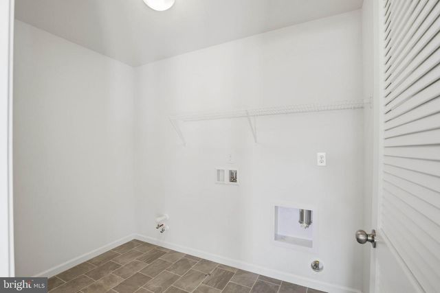 454 E DELP RD, Lancaster, PA 17601