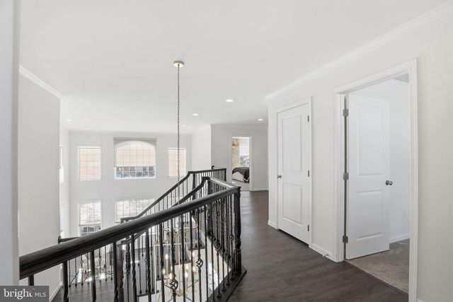 454 E DELP RD, Lancaster, PA 17601