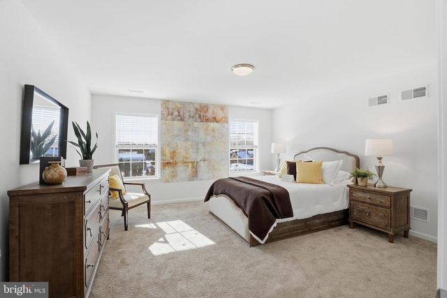 454 E DELP RD, Lancaster, PA 17601