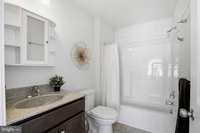 454 E DELP RD, Lancaster, PA 17601