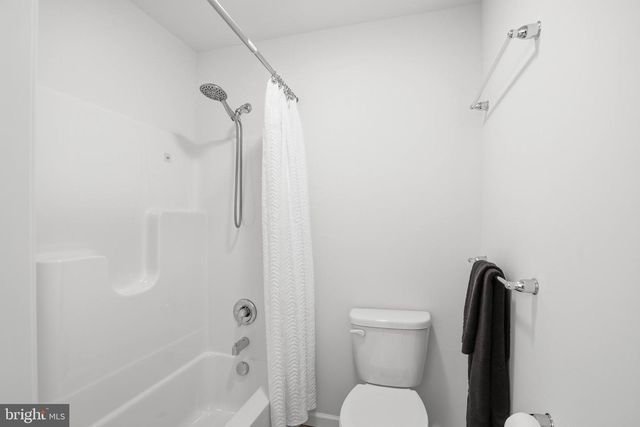 454 E DELP RD, Lancaster, PA 17601