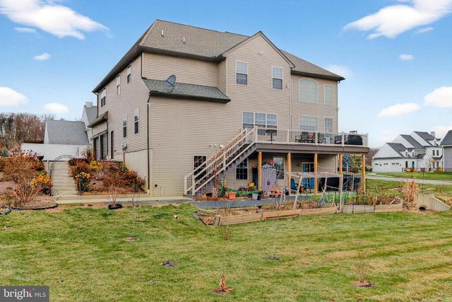 454 E DELP RD, Lancaster, PA 17601