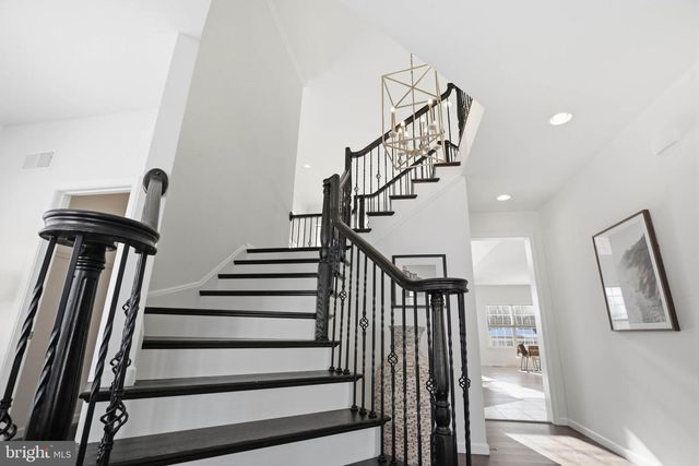 454 E DELP RD, Lancaster, PA 17601