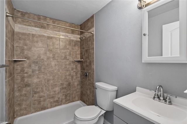 119 Rosewood Drive, Hampton, VA 23669