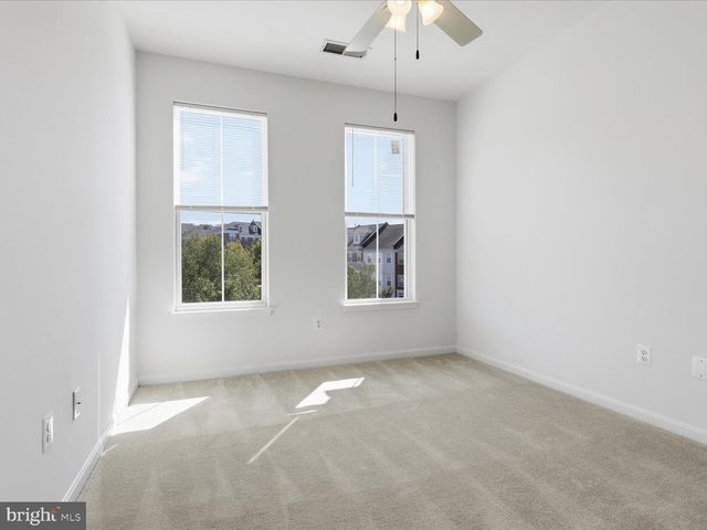 5602 HARTFIELD AVE, Suitland, MD 20746