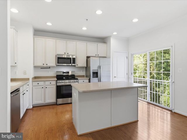 5602 HARTFIELD AVE, Suitland, MD 20746