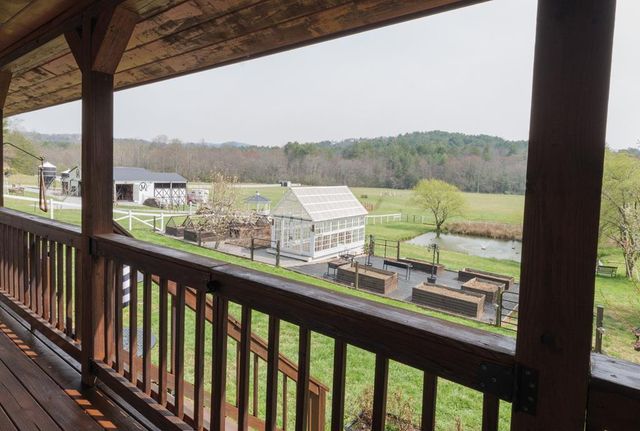 288 Happy Valley Drive, Blairsville, GA 30512