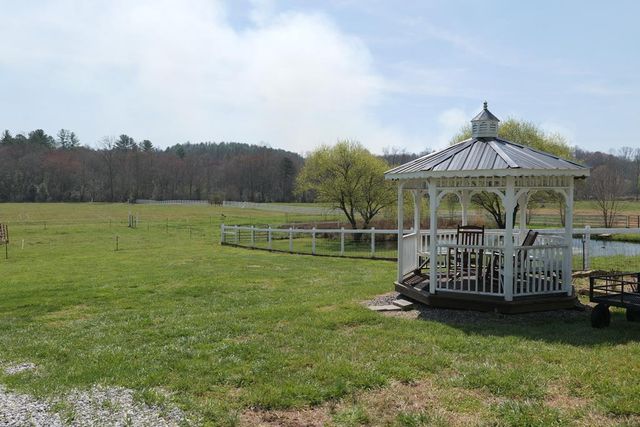 288 Happy Valley Drive, Blairsville, GA 30512